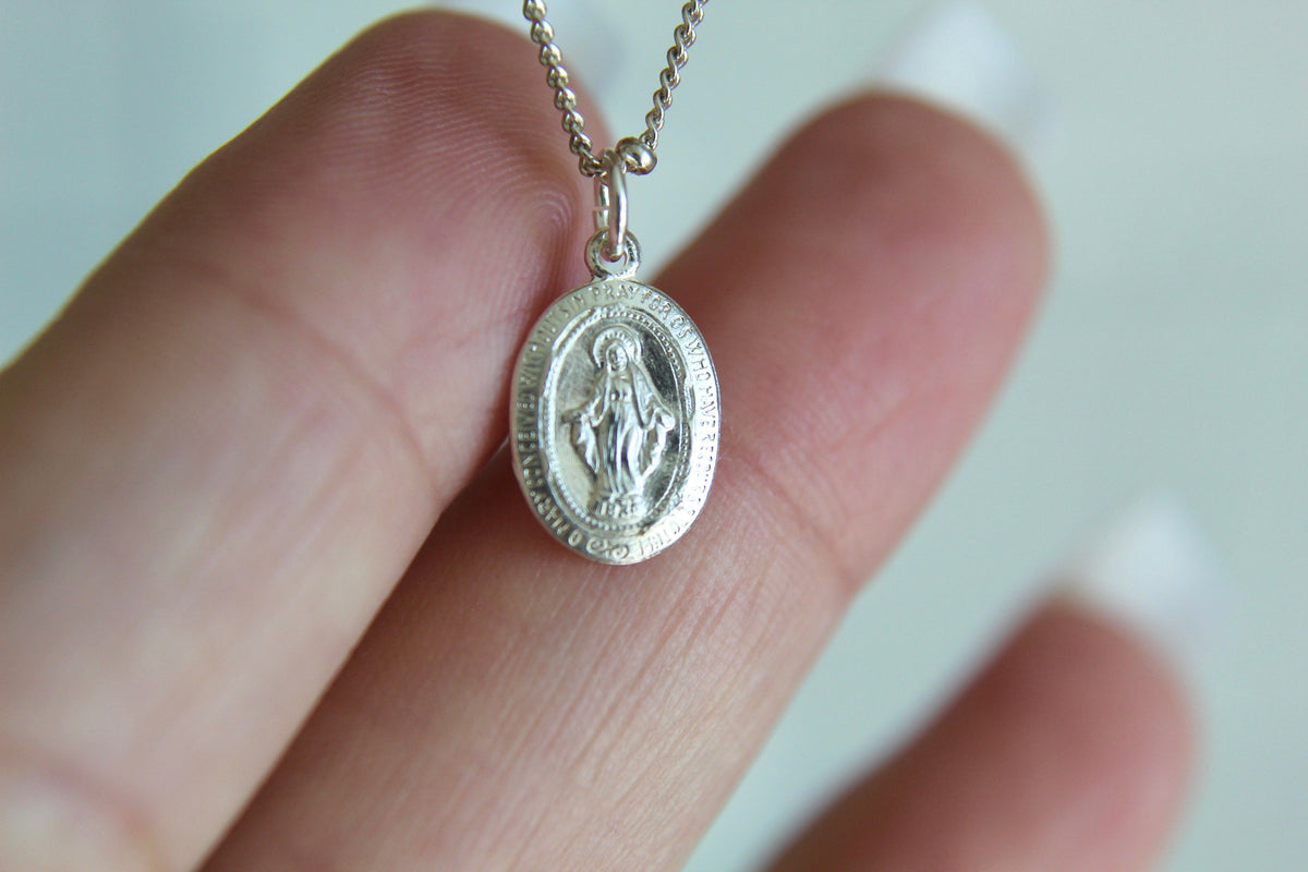 Dainty Miraculous Medal Necklace in Silver