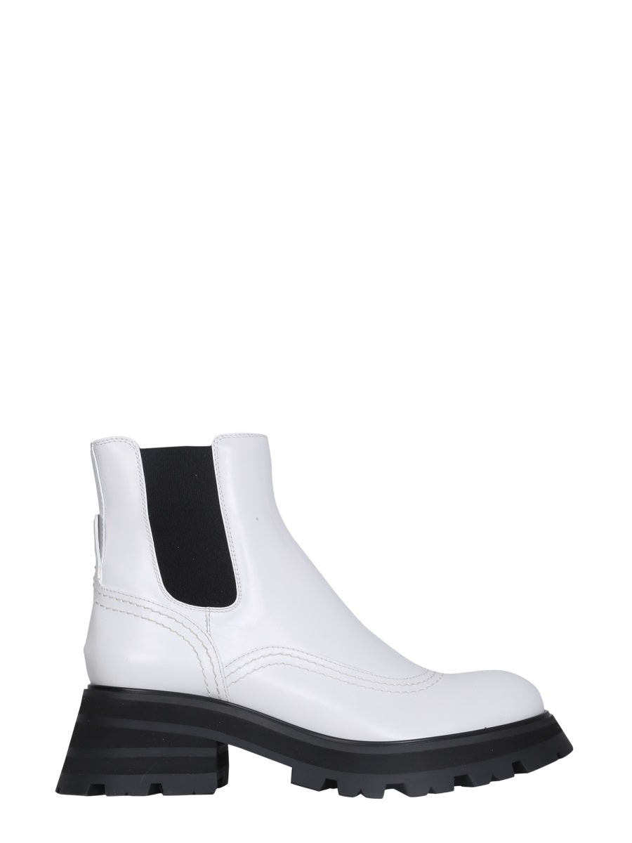 Alexander Mcqueen Women Wander Chelsea Boots