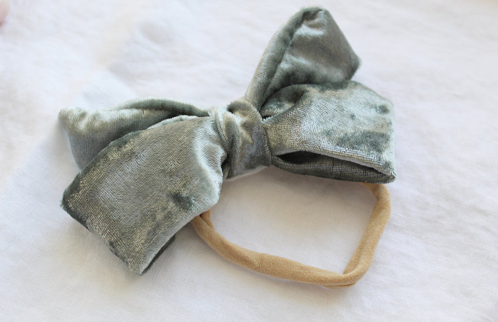 Little Rose Bow Set