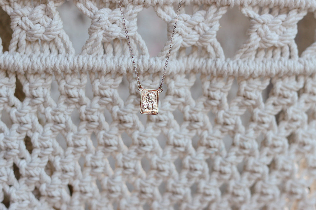 Silver Scapular
